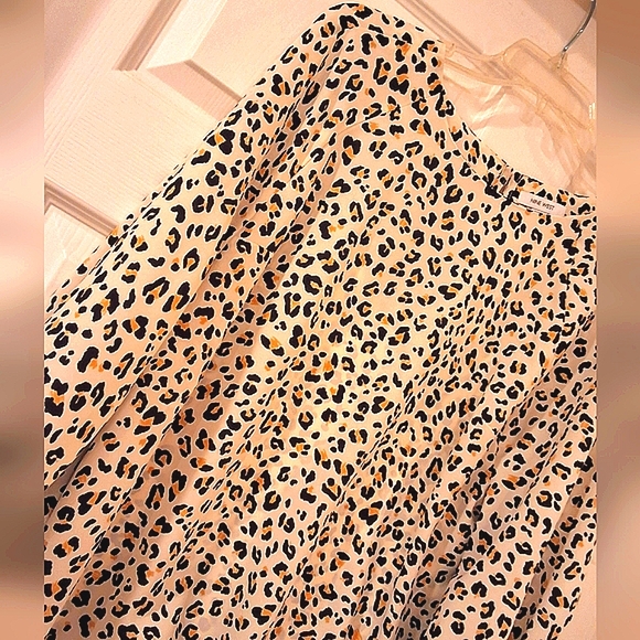 NINE West, Large, Women's Animal Print Long Sleeve Blouse, Black, Cream,Gold - Picture 8 of 8